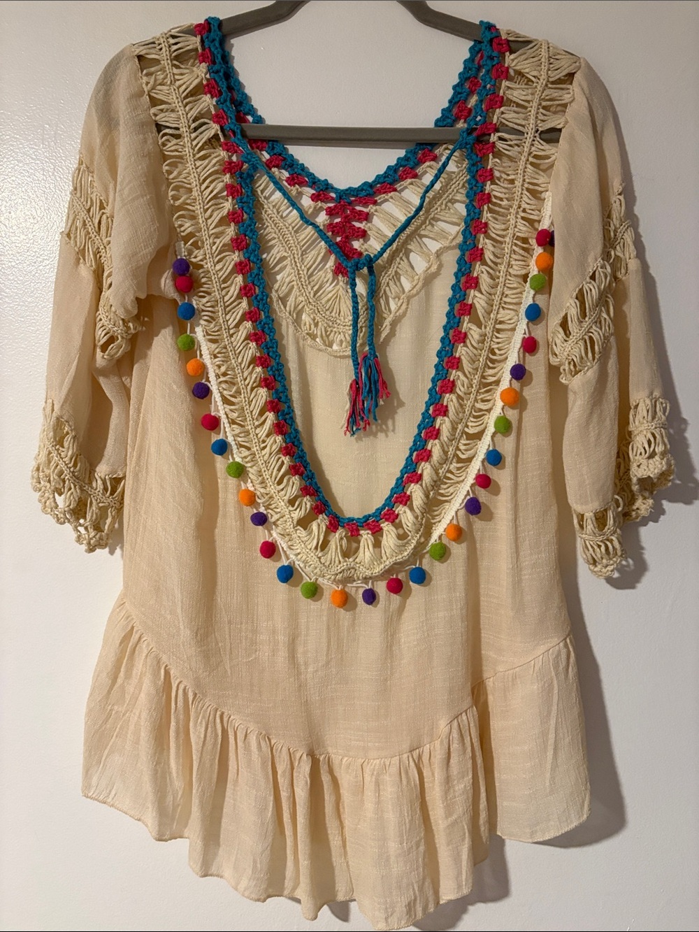 CAMAROHA SUTRA- NWOT- Cream Boho Pom-Pom Crochet Trim Tunic Top- OS-